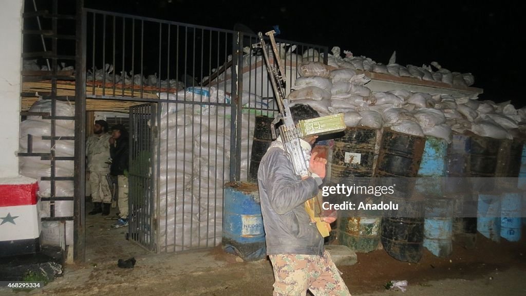 Syrian oppositions capture Nasib border gate in Daraa