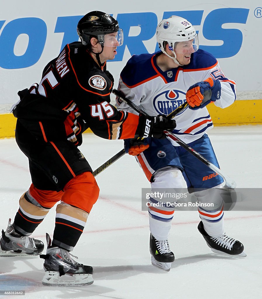 Edmonton Oilers v Anaheim Ducks