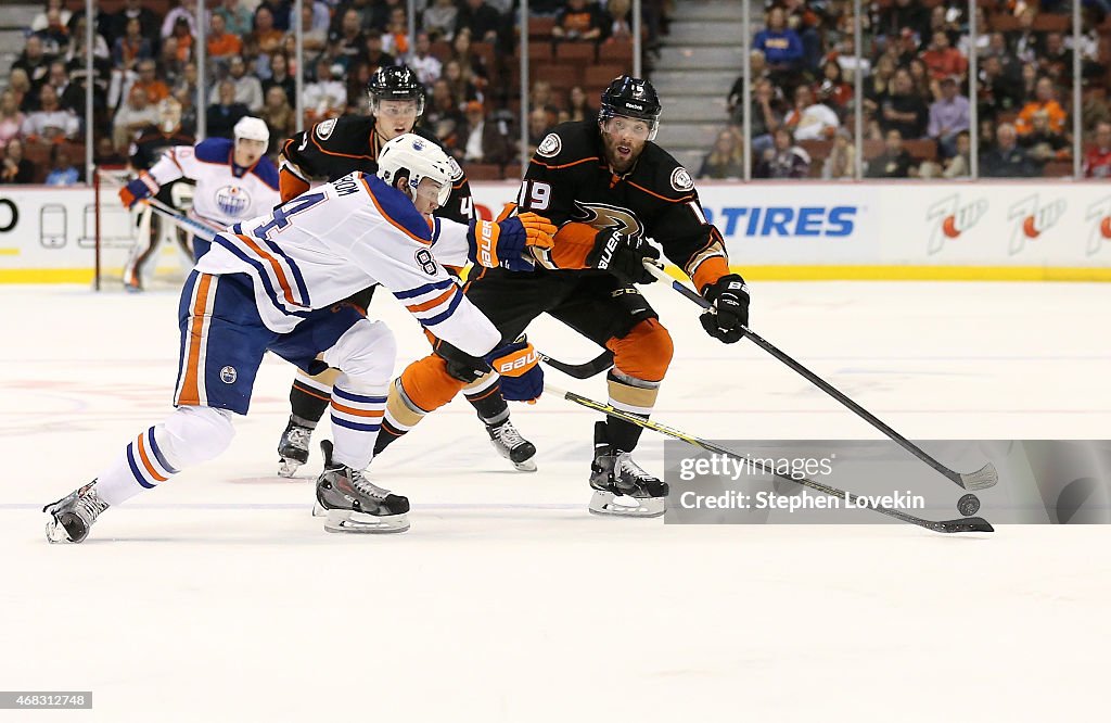 Edmonton Oilers v Anaheim Ducks