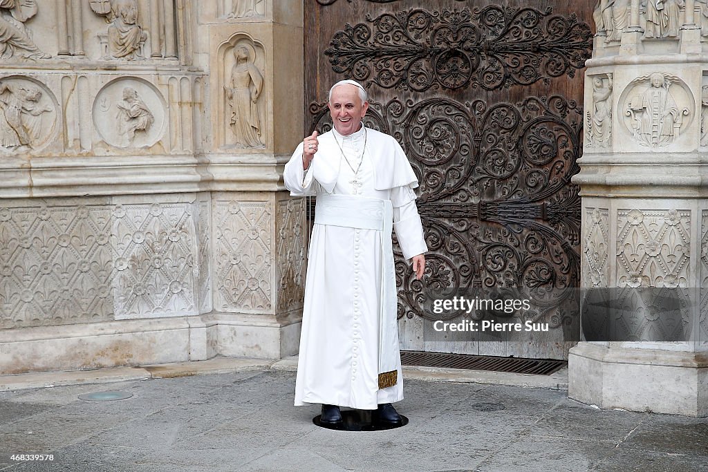 Grevin Wax Museum Unveils Pope Francis Waxwork At Notre Dame In Paris