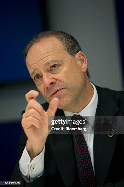 Biogen Ceo Sanofi Ceo Chris Viehbacher Interview Photos and Premium High Res ...