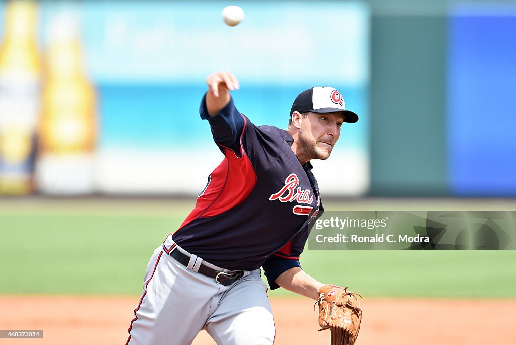 Atlanta Braves v Pittsburgh Pirates