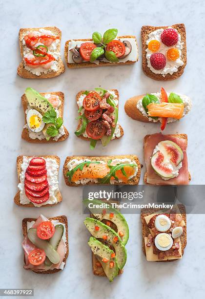 toast - toasted sandwich stockfoto's en -beelden