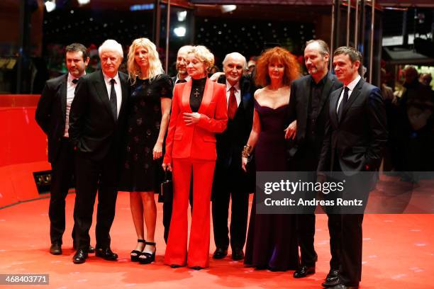 An unidentified person, Andre Dussollier, Sandrine Kiberlain, Christian Hincker, Caroline Sihol, Jean-Louis Livi, Sabine Azema, Hippolyte Girardot...