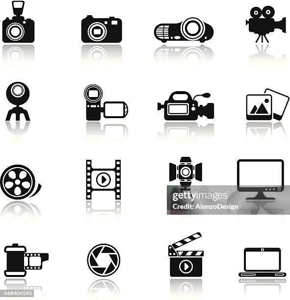 ilustraciones, imágenes clip art, dibujos animados e iconos de stock de foto-conjunto de iconos de vídeo - projection equipment