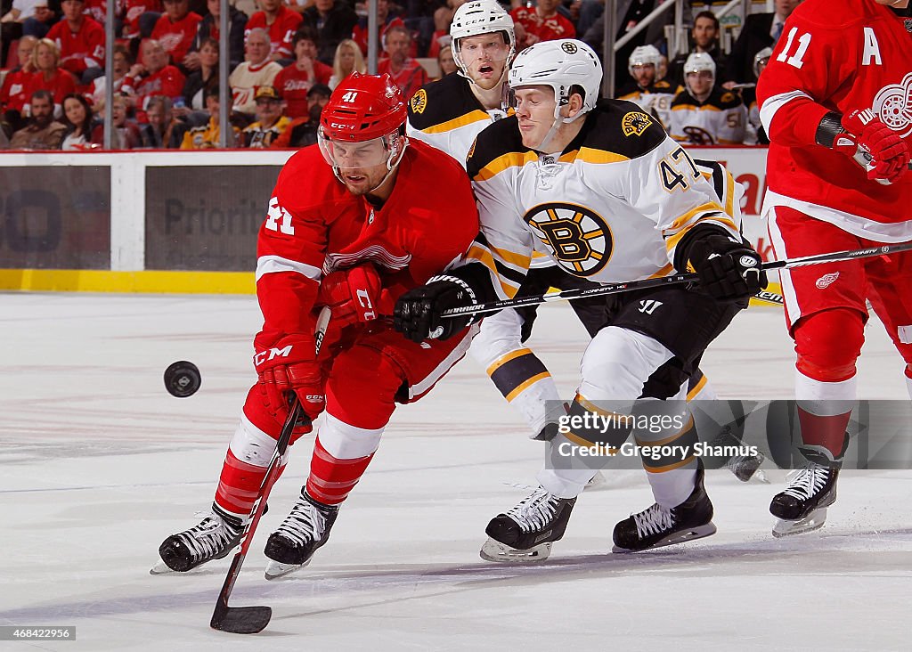 Boston Bruins v Detroit Red Wings