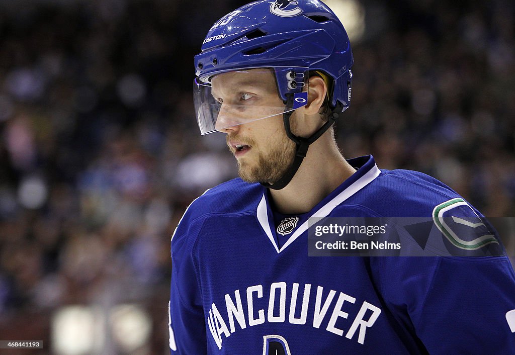 Edmonton Oilers v Vancouver Canucks