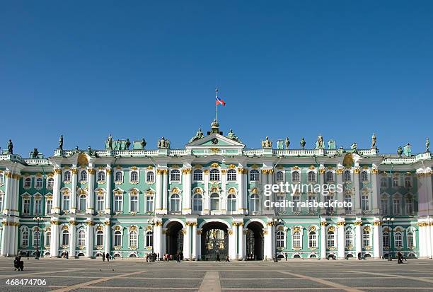winter palace, st. petersburg / зимний дворец, санкт-петербург - hermitage museum stock pictures, royalty-free photos & images