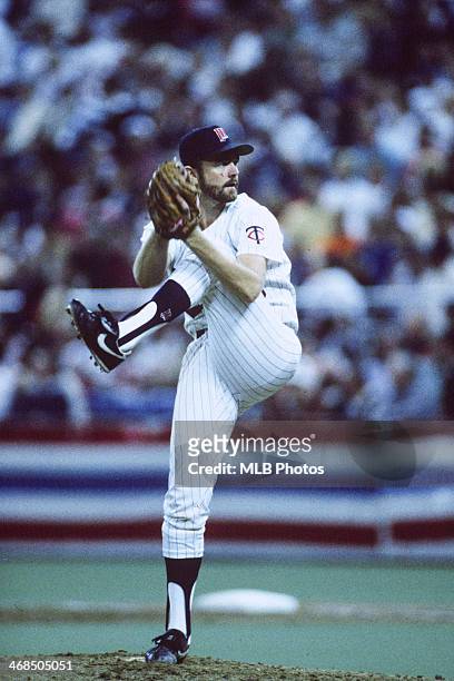 Bert Blyleven of the Minnesota Twins pitches during Game 2 of the 1987 World Series against the St. Louis Cardinals at the Hubert H. Humphrey...