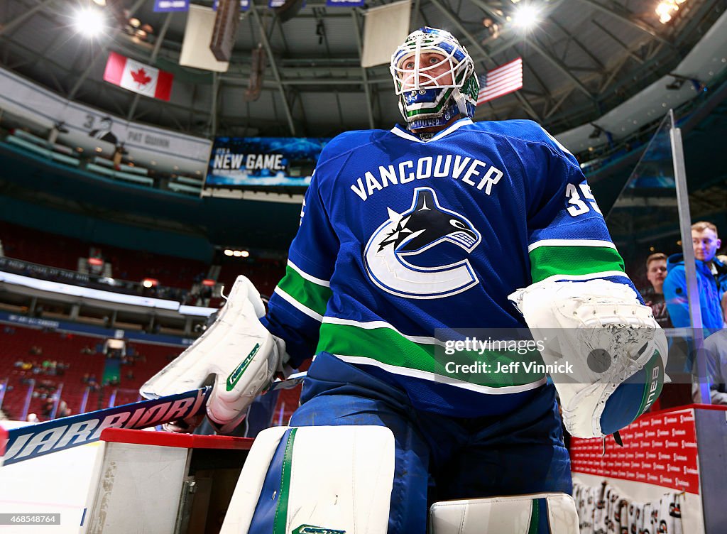 Columbus Blue Jackets v Vancouver Canucks