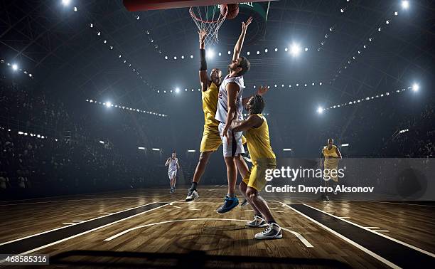 basketball game - offense sporting position stock pictures, royalty-free photos & images