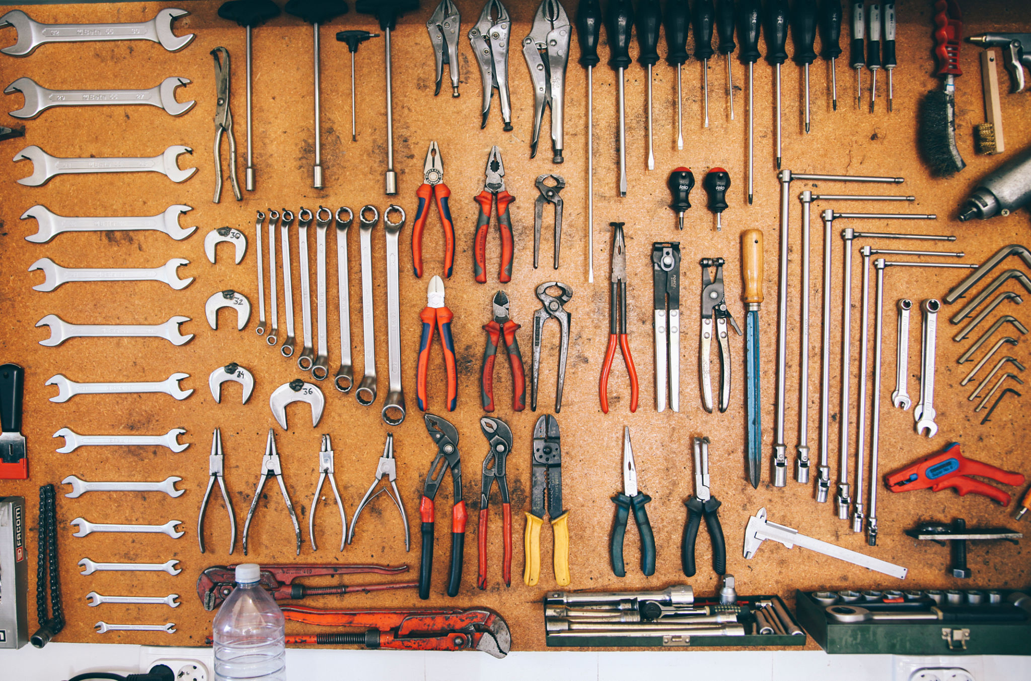 wall repair tools