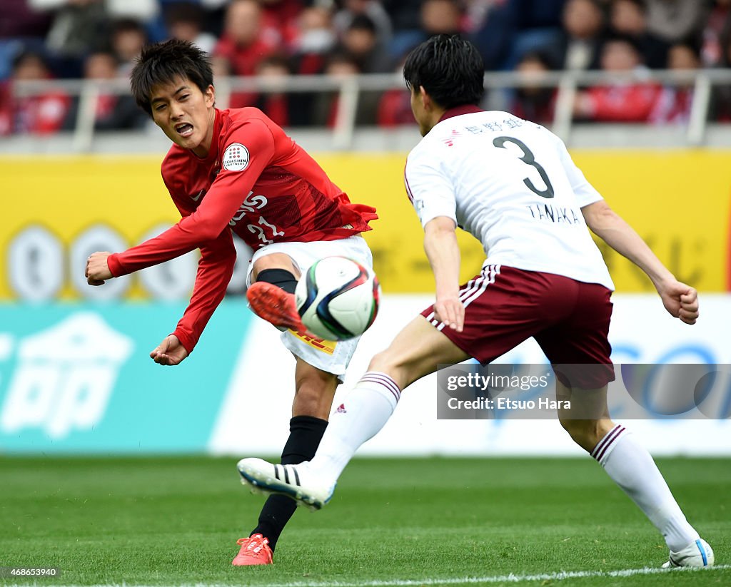 Urawa Red Diamonds v Matsumoto Yamaga - J.League 2015