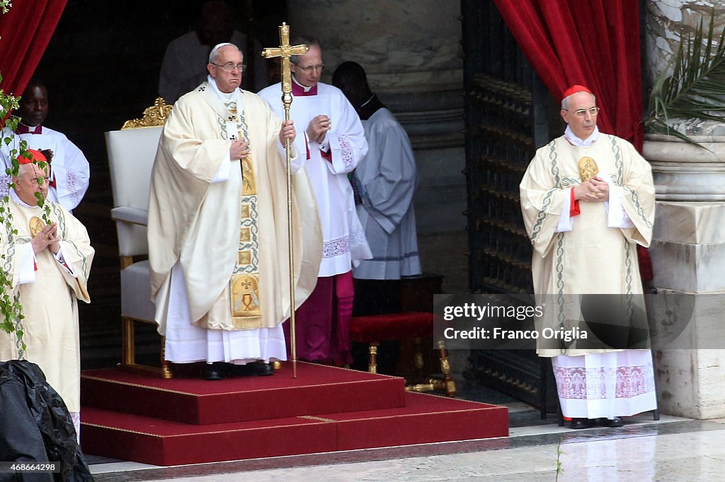 Pope Attends The Easter Mass and Delivers His Urbi Et Orbi Blessing