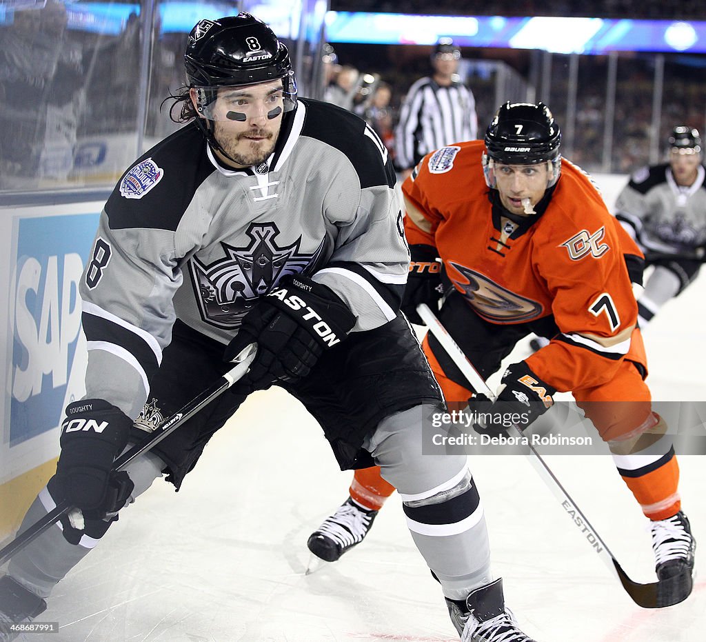 2014 Coors Light Stadium Series 
Anaheim Ducks vs Los Angeles Kings