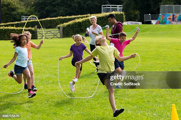 skipping rope race - jumping rope stock pictures, royalty-free photos & images