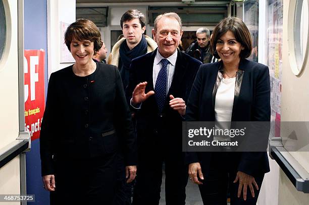 French socialist party Mayor of Paris Bertrand Delanoe, Marie-Christine Lemardeley and Paris PS mayoral candidate Anne Hidalgo arrive to attend a...