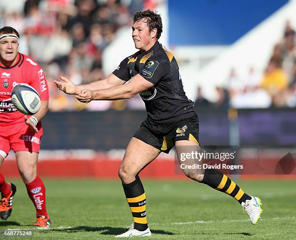 Rob Miller of Wasps passes the ball during the European Rugby Champions Cup quarter final match between RC Toulon and Wasps at the Felix Mayol...