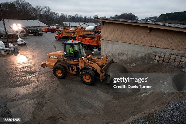 Salt Front Loader 137 Salt Spreaders Stock Photos, High-Res Pictures, and Images - Getty ...