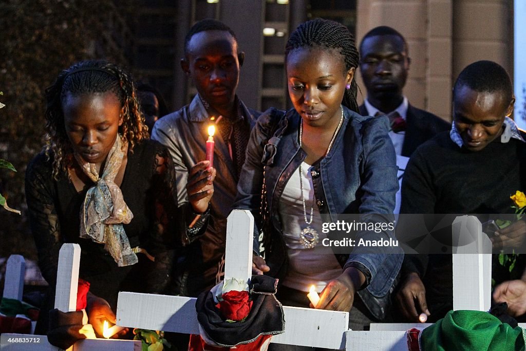 Kenyans hold vigil to mourn Garissa victims