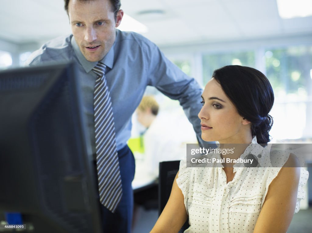 Geschäftsleute Arbeiten in office