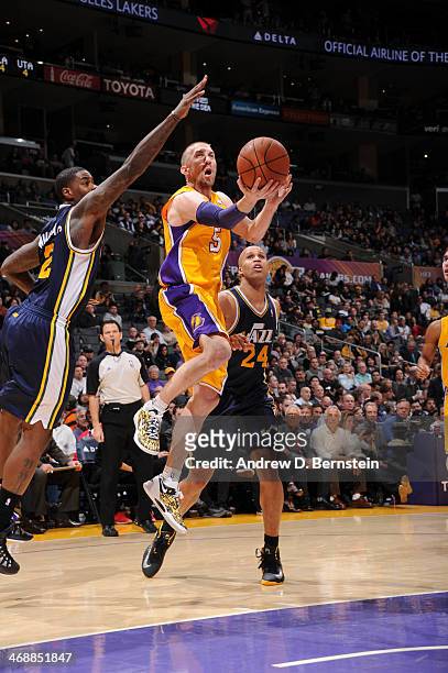 Steve Blake of the Los Angeles Lakers shoots against the Utah Jazz at Staples Center on February 11, 2014 in Los Angeles, California. NOTE TO USER:...
