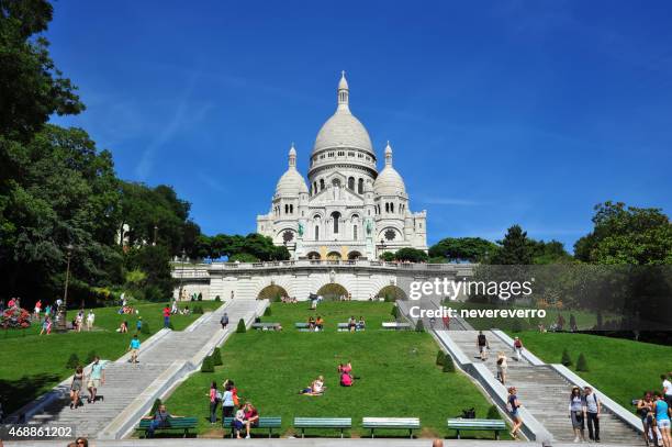 sacré-coeur basilica in paris - basiliek sacre coeur stockfoto's en -beelden