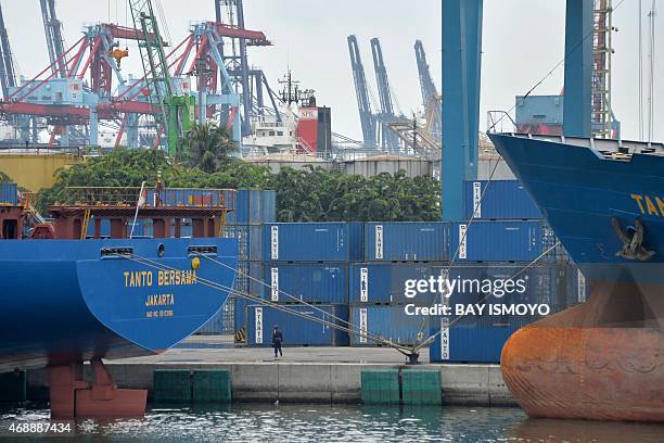 186 Jakarta International Container Terminal Stock Photos, High-Res ...