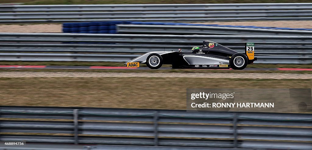 AUTO-F4-GER-SCHUMACHER