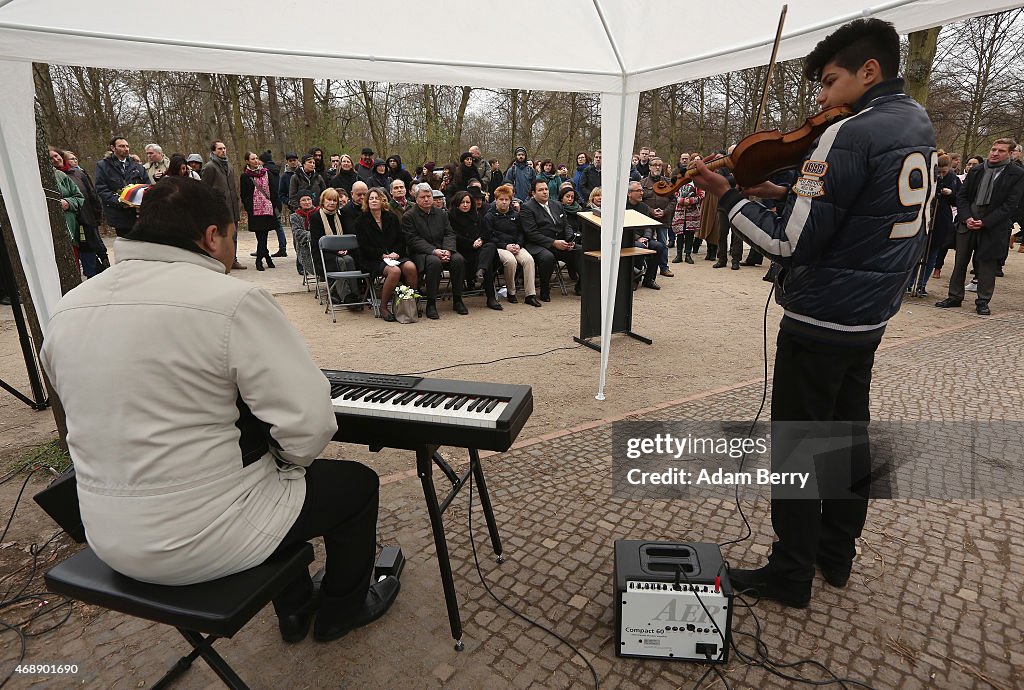 International Sinti And Roma Day