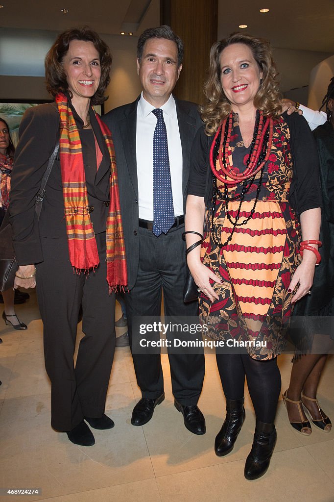 'D'Une Vie A L'Autre' : Lisa Lovatt-Smith Book Signing At Hotel Montalembert In Paris