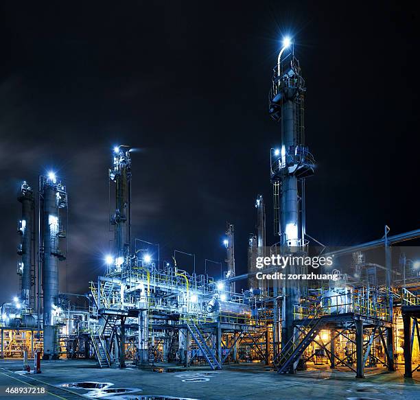 ölraffinerie - oil industry stock-fotos und bilder