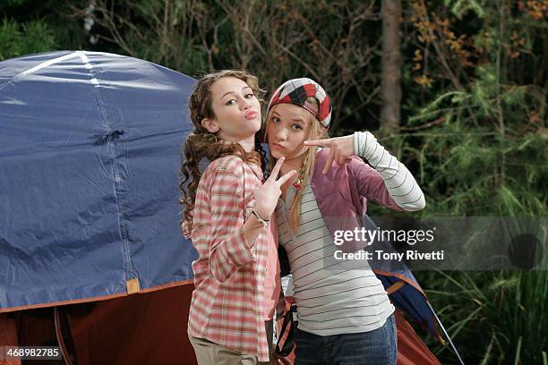 Ooo Ooo Itchy Woman" - On a school camping trip, Miley and Lilly decide to teach "mean girls" Amber and Ashley a lesson by scaring them with a fake...