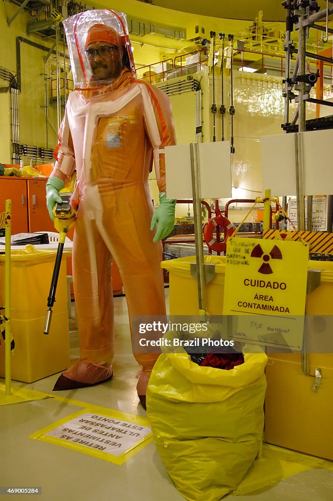 Nuke Worker Employee of Angra II Nuclear Plant wears mururoa, flame retardant ...