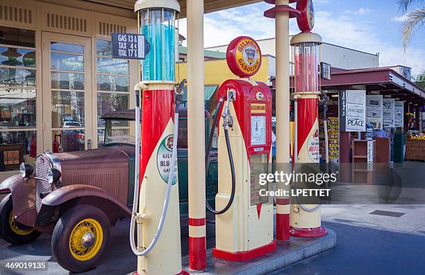 histórico de estação de gás - the grove los angeles imagens e fotografias de stock