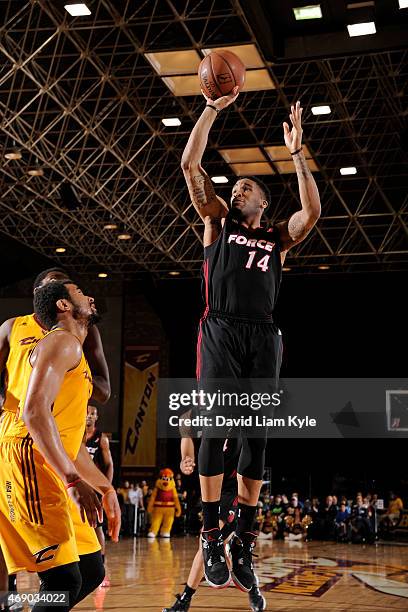 Markeith Cook 130 Markeith Cummings Stock Photos, High-Res Pictures, and Images ...