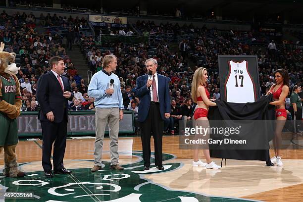 Miwaukee Bucks owner Wes Edens unveiles a Bud Selig before the Cleveland Cavaliers game against the Milwaukee Bucks on April 8, 2015 at the BMO...