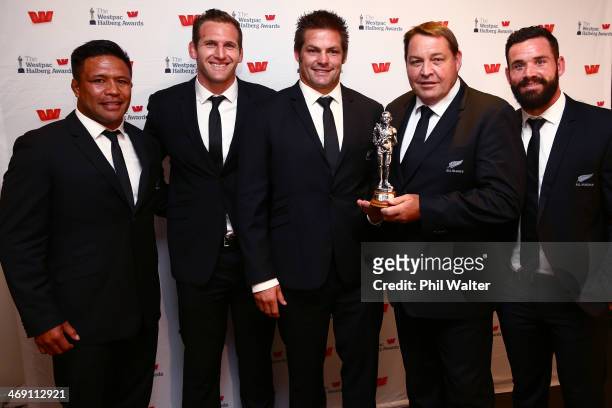 Keven Mealamu, Kieran Read, Richie McCaw, Steve Hansen and Ryan Crotty of the All Blacks pose with the Westpac Team of the Year award during the...
