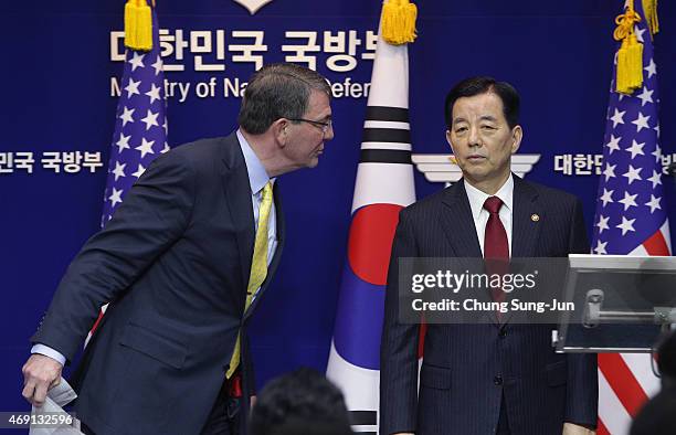 South Korean Defense Minister Han Min-Koo attends the joint press conference with U.S. Secretary Of Defense Ashton Carter on April 10, 2015 in Seoul,...