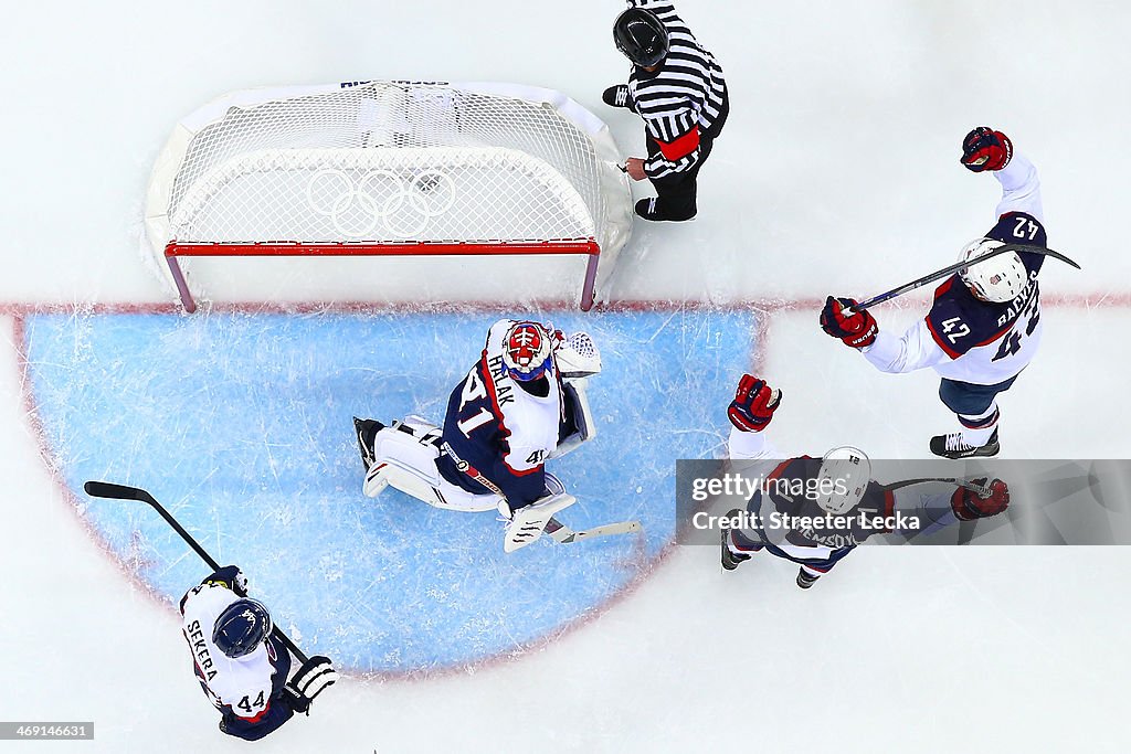 Ice Hockey - Winter Olympics Day 6 - Slovakia v United States