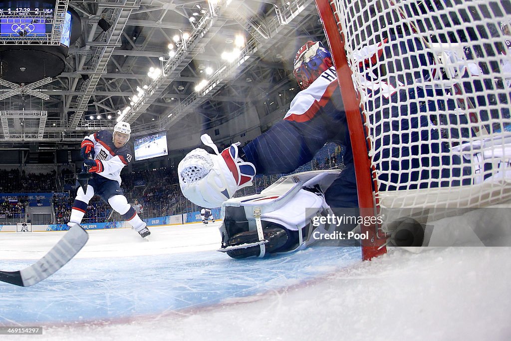 Ice Hockey - Winter Olympics Day 6 - Slovakia v United States