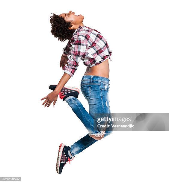 schöne junge afrikanische frau springen - jumping girl stock-fotos und bilder