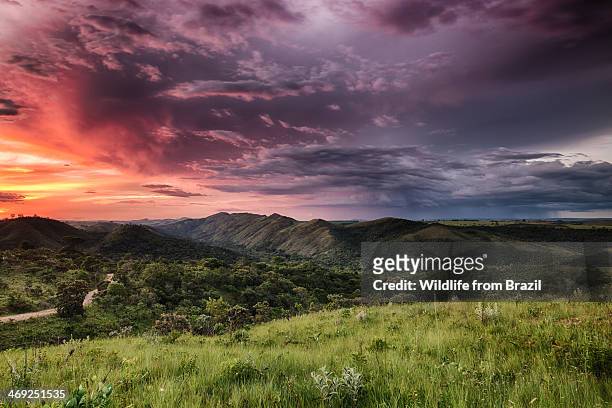 sunset bocaina hills (pôr-do-sol serra da bocaina) - pôr do sol fotografías e imágenes de stock