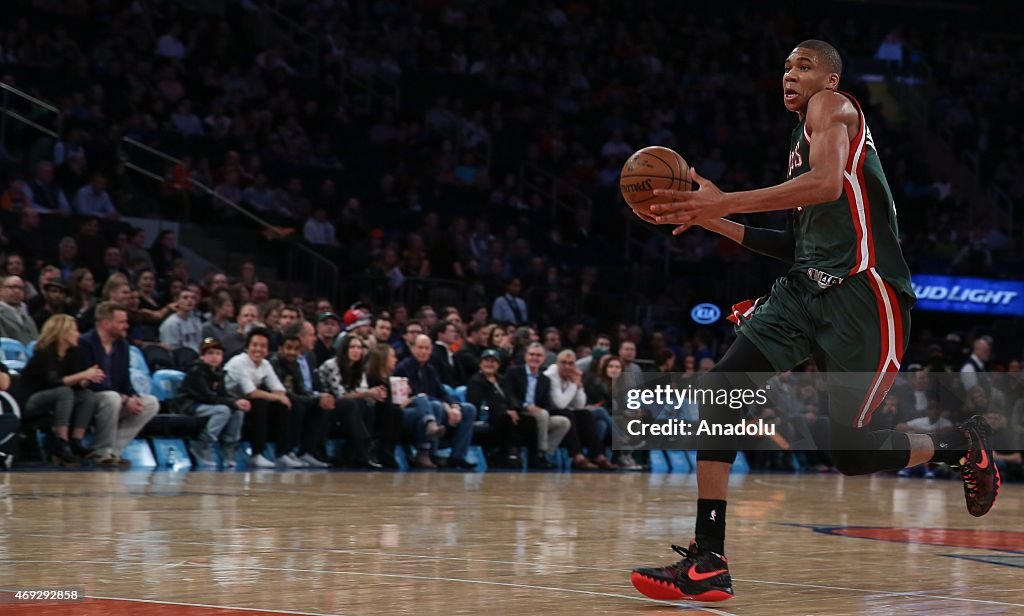 Milwaukee Bucks v New York Knicks