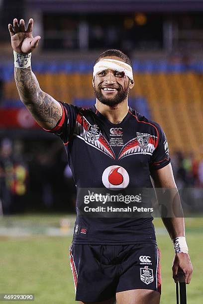 Manu Vatuvei of the Warriors thanks the crowd after winning the round six NRL match between the New Zealand Warriors and the Wests Tigers at Mt Smart...