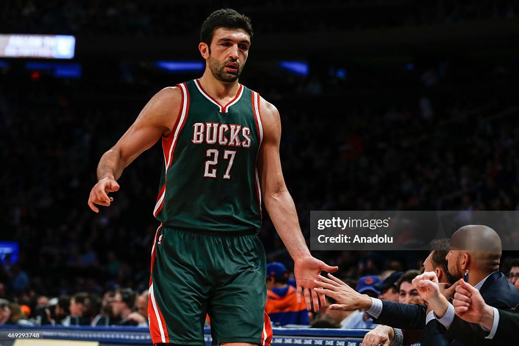 Milwaukee Bucks v New York Knicks