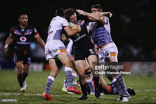 Ryan Hoffman of the Warriors charges forward during the round six NRL match between the New Zealand Warriors and the Wests Tigers at Mt Smart Stadium...
