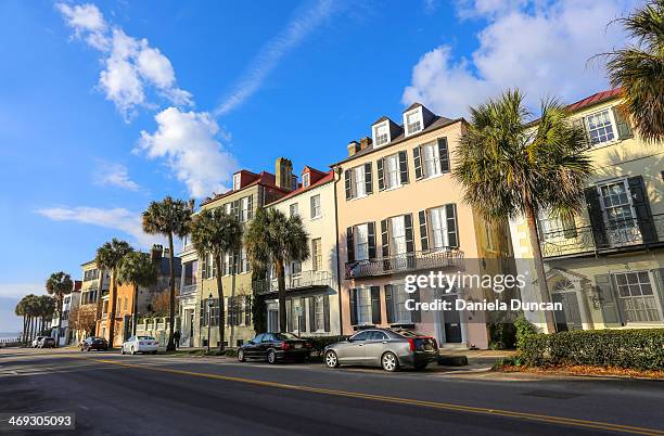 in the streets of charleston - charleston carolina do sul imagens e fotografias de stock