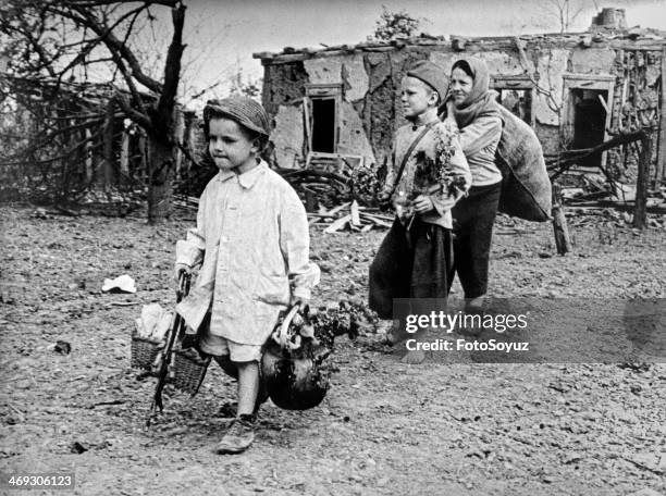 Refugees returning home, Crimea, Sevastopol.