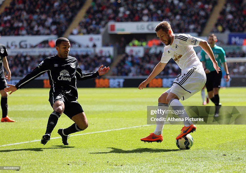 Swansea City v Everton - Premier League